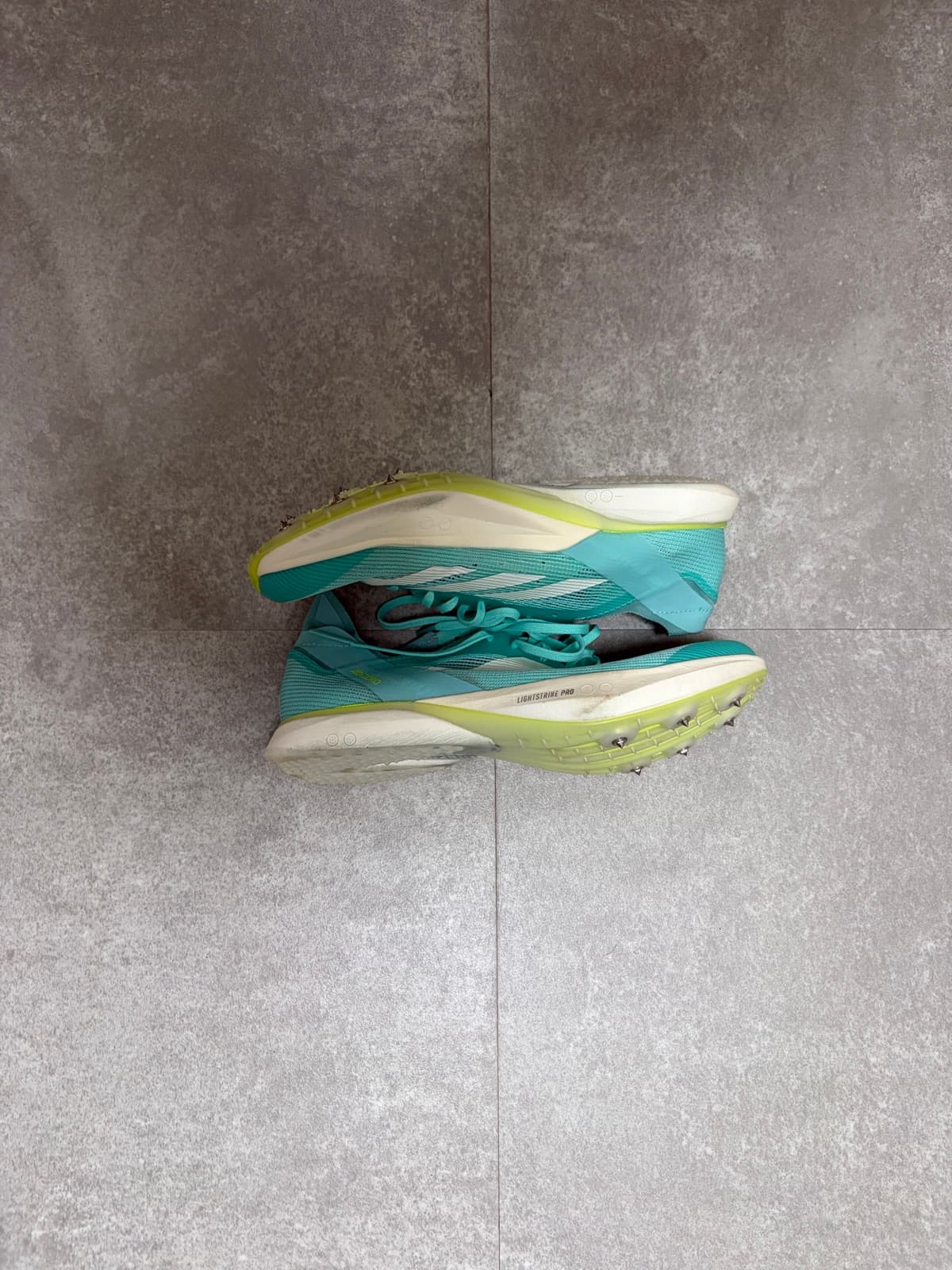 adidas アディゼロ アバンチ 実物写真 1