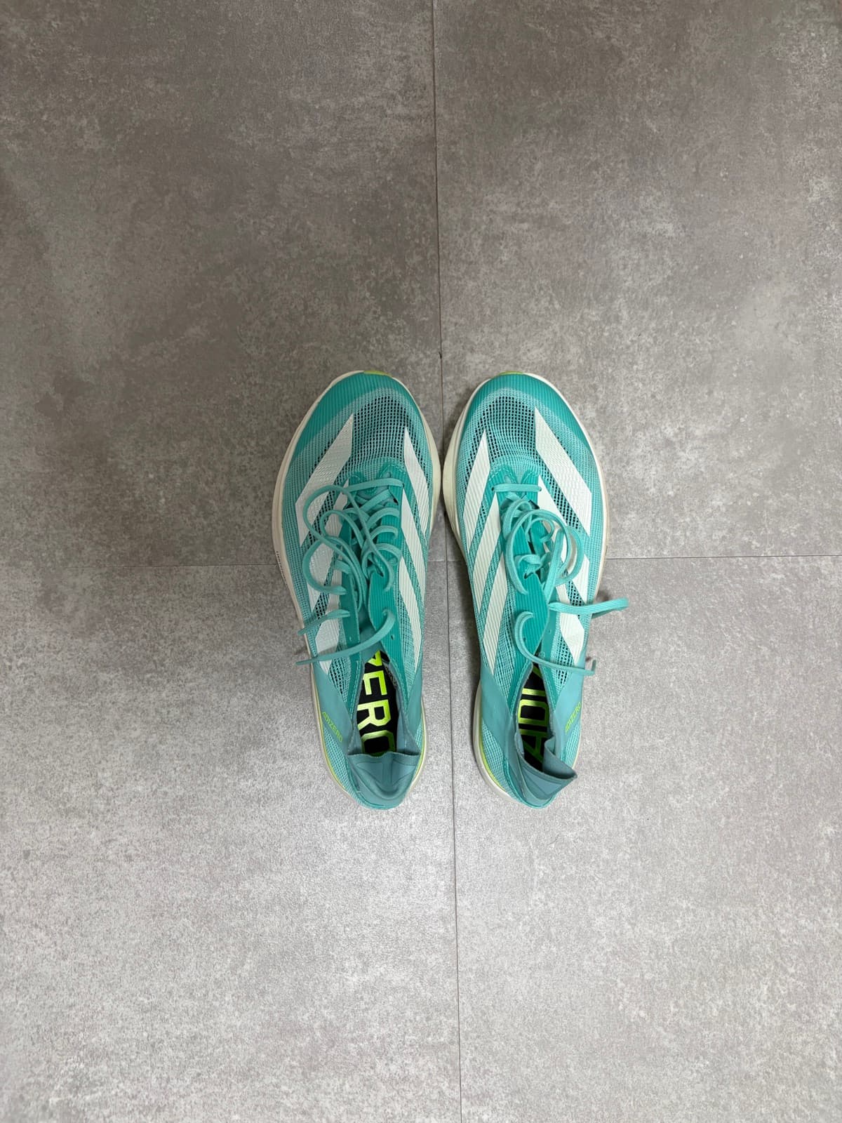 adidas アディゼロ アバンチ 実物写真 2