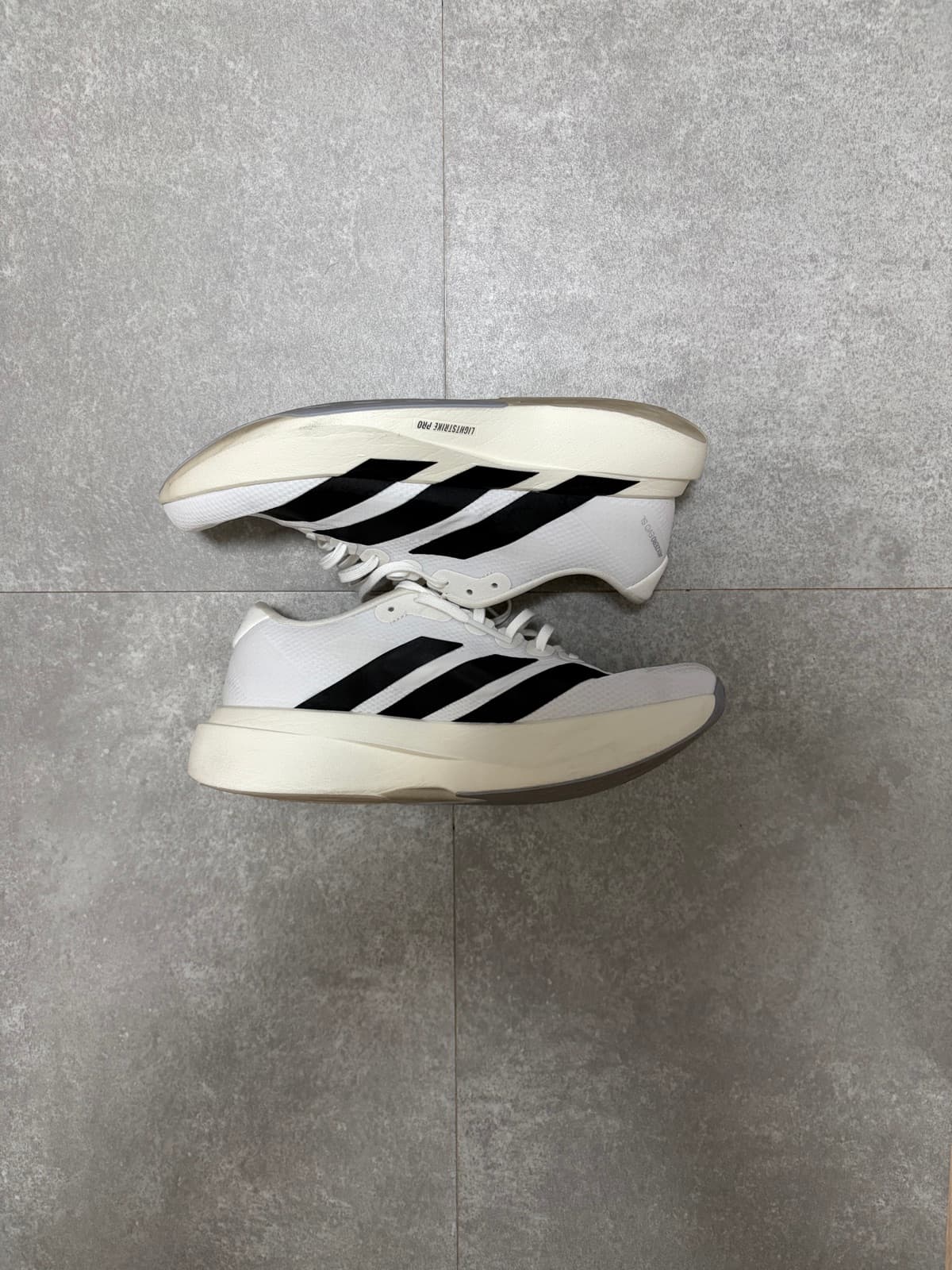 adidas アディゼロ EVO SL 実物写真 1