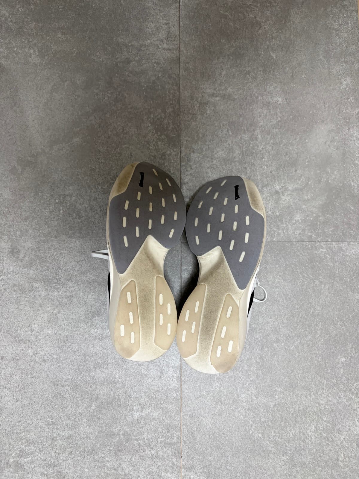 adidas アディゼロ EVO SL 実物写真 5