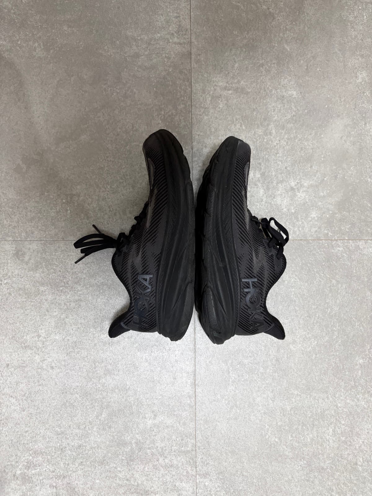 HOKA CLIFTON 9 実物写真 5