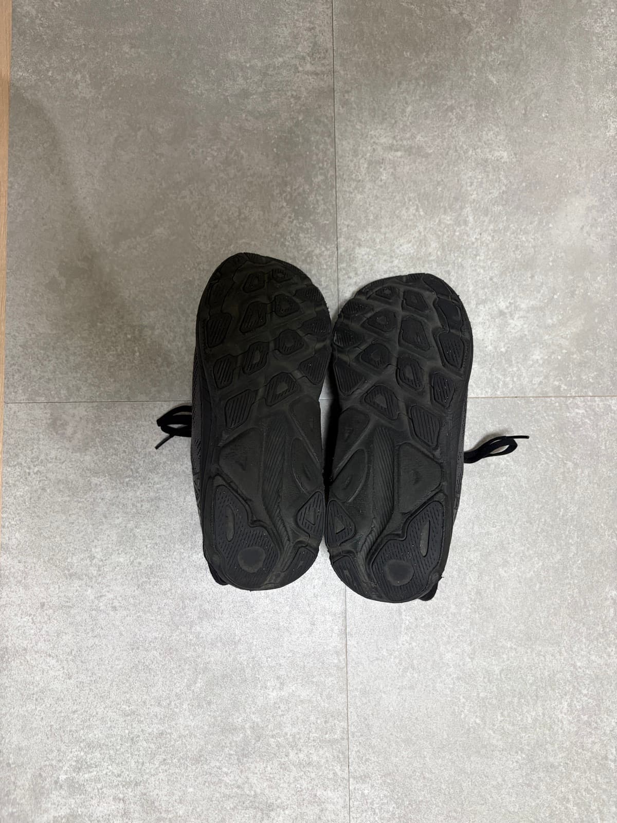 HOKA CLIFTON 9 実物写真 6