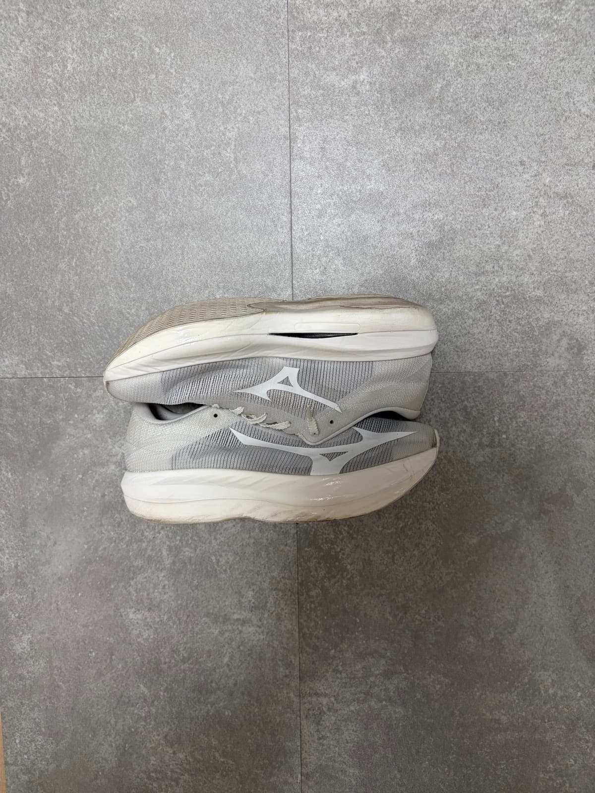 Mizuno HYPERWARP PRO 実物写真 1